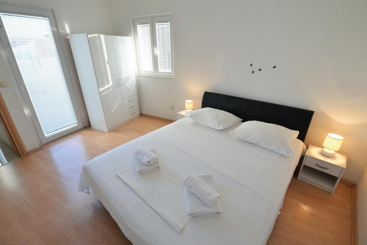 Apartmani Vedrana, Murter Exterior foto