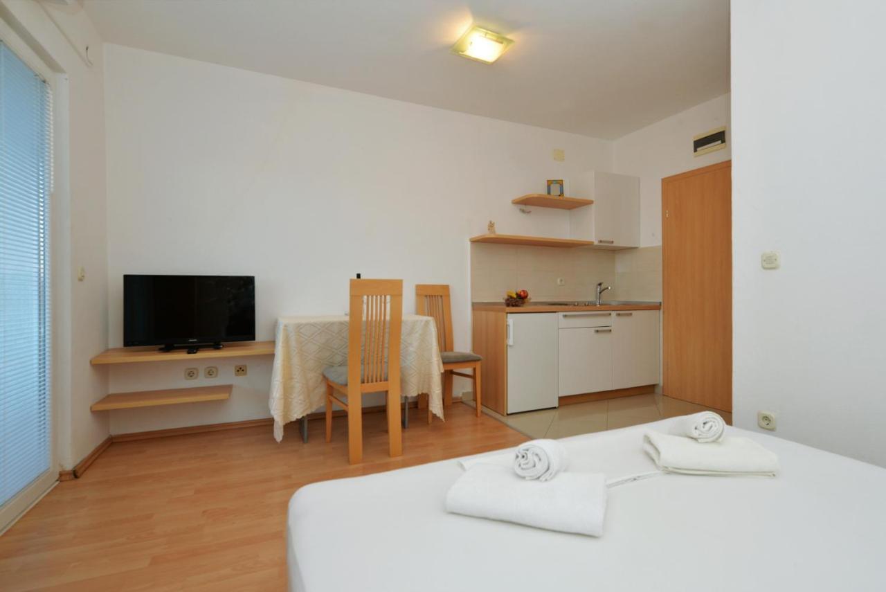 Apartmani Vedrana, Murter Exterior foto