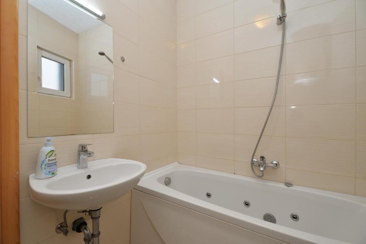 Apartmani Vedrana, Murter Exterior foto