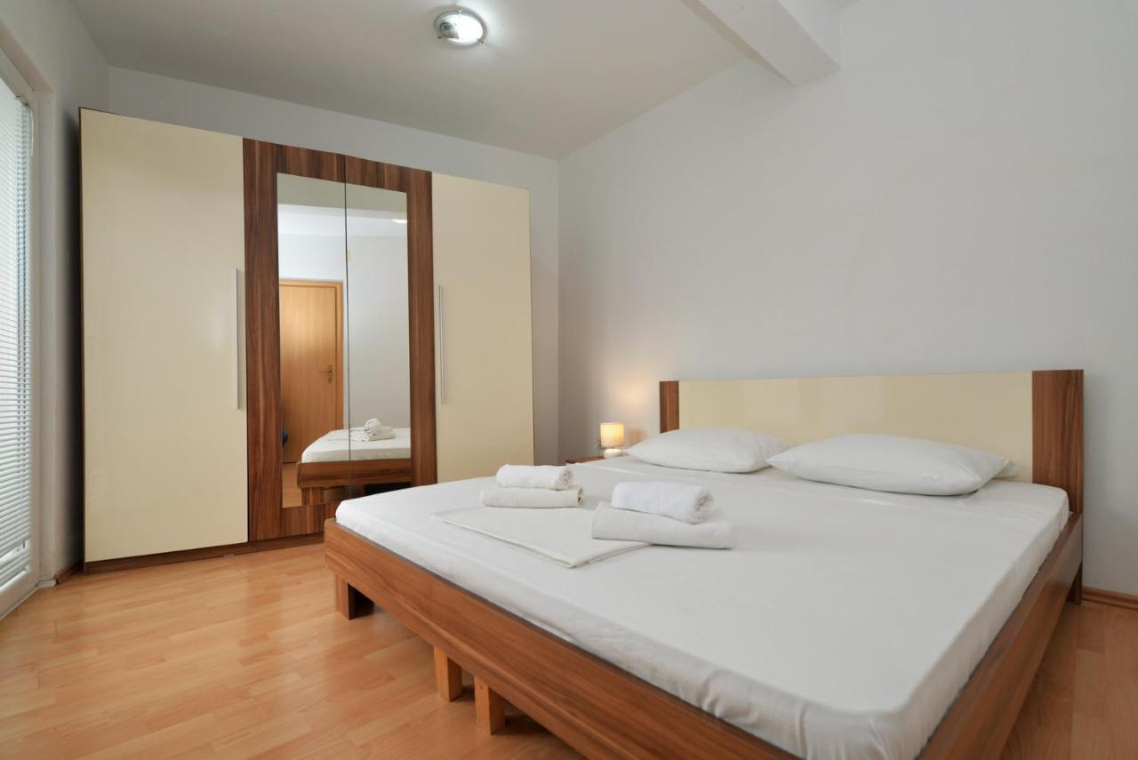 Apartmani Vedrana, Murter Exterior foto