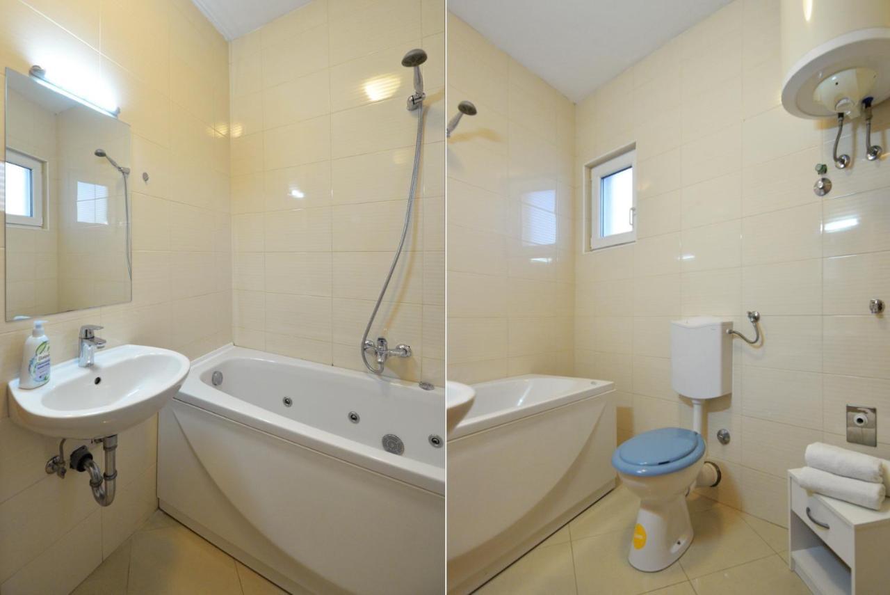 Apartmani Vedrana, Murter Exterior foto